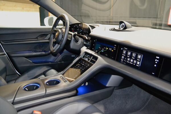 Porsche Taycan 4S Performance