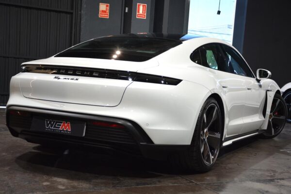 Porsche Taycan 4S Performance