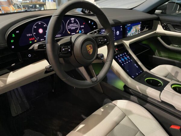 Porsche Taycan 4S