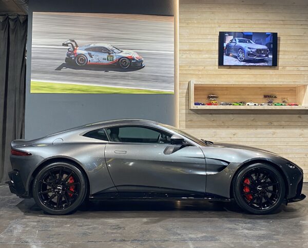 Aston Martin Vantage - WCM Barcelona