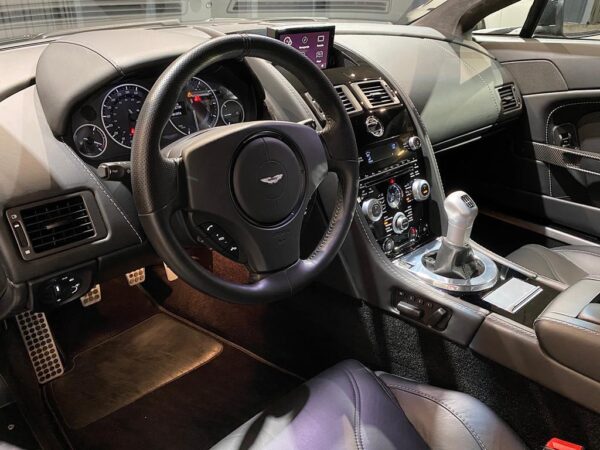Aston Martin V12 Vantage - WCM Barcelona