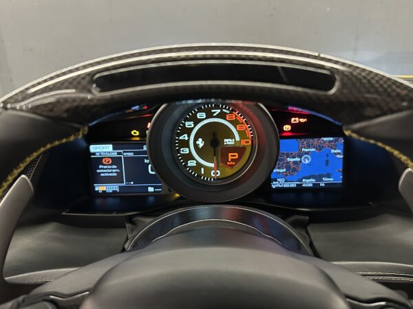 Ferrari 488 Spider - Imagen 18