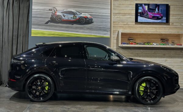 Porsche Cayenne Coupé Turbo S Hybrid 2021 - Imagen 8