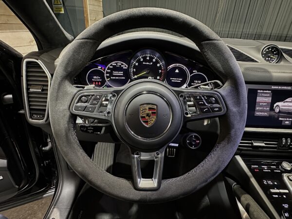 Porsche Cayenne Coupé Turbo S Hybrid 2021 - Imagen 17