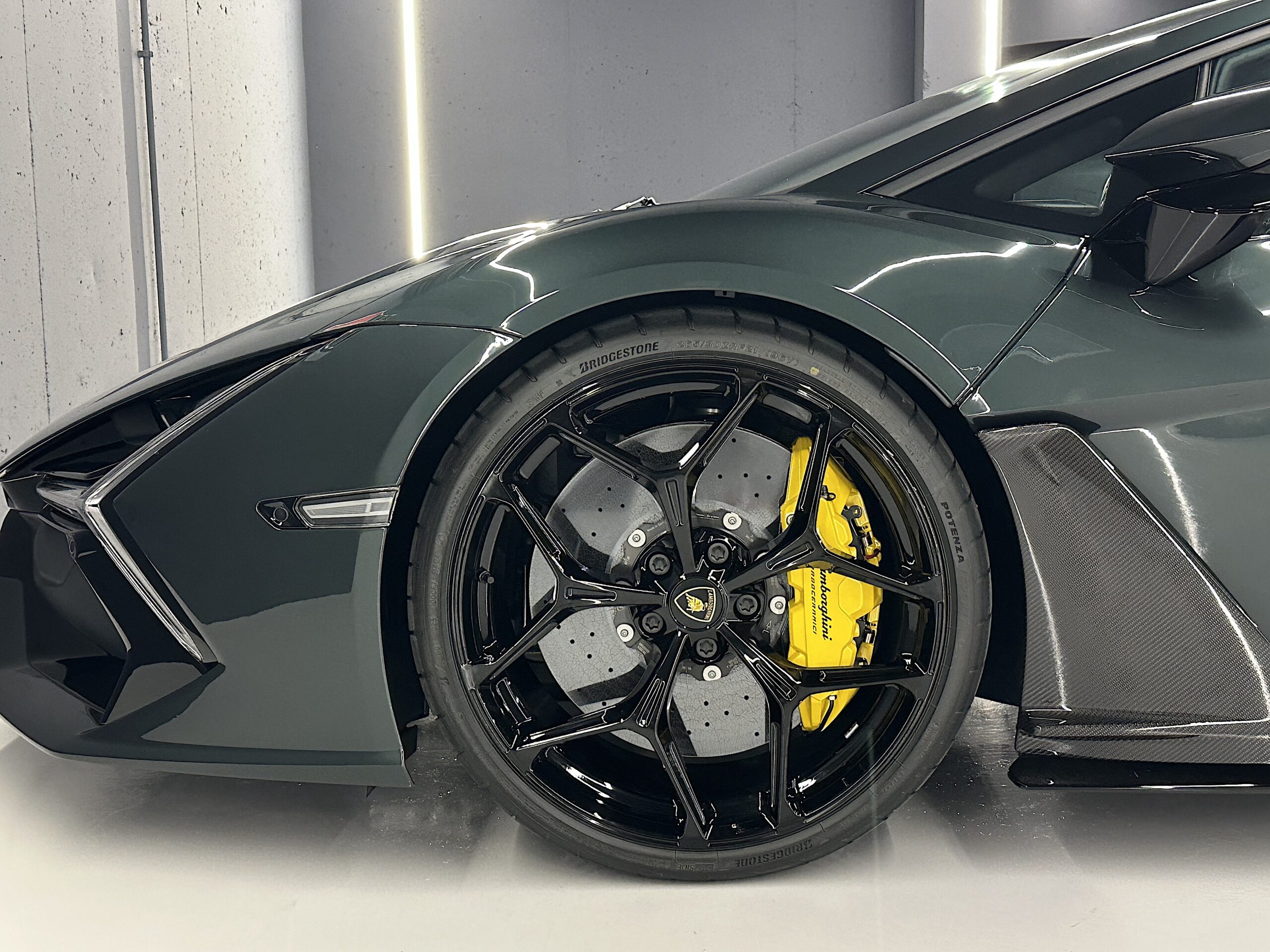 Lamborghini Revuelto "900 KM - NACIONAL" - Imagen 11