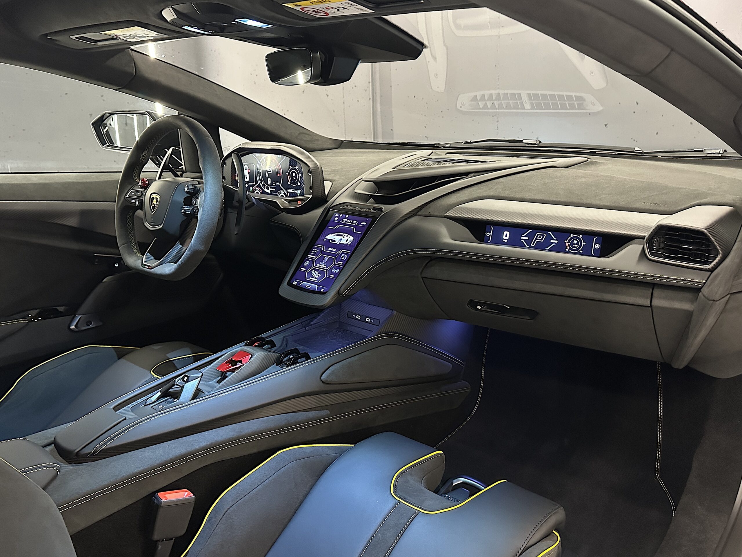 Lamborghini Revuelto "900 KM - NACIONAL" - Imagen 14