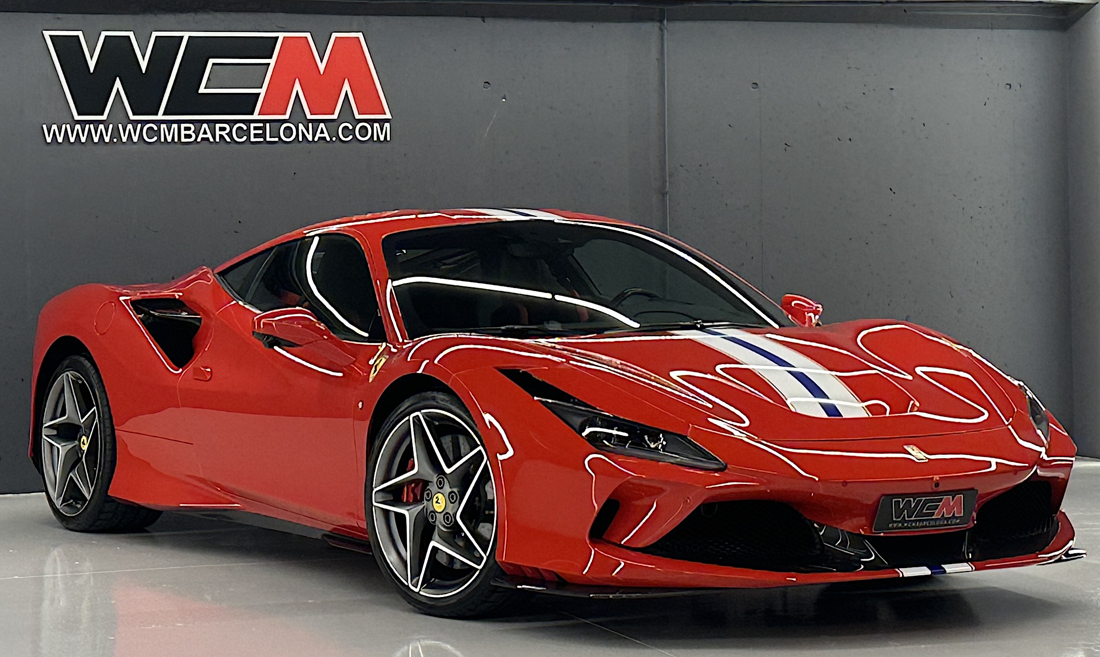 Ferrari F8 Tributo Full Carbon - WCM Barcelona