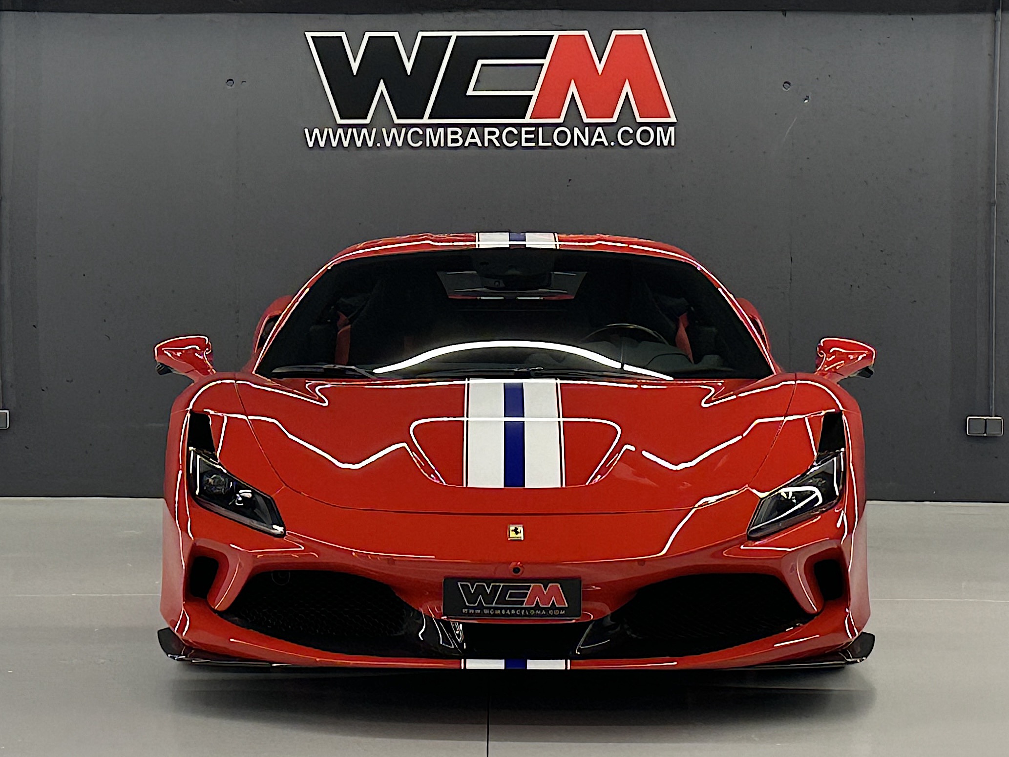 Ferrari F8 Tributo Full Carbon - WCM Barcelona