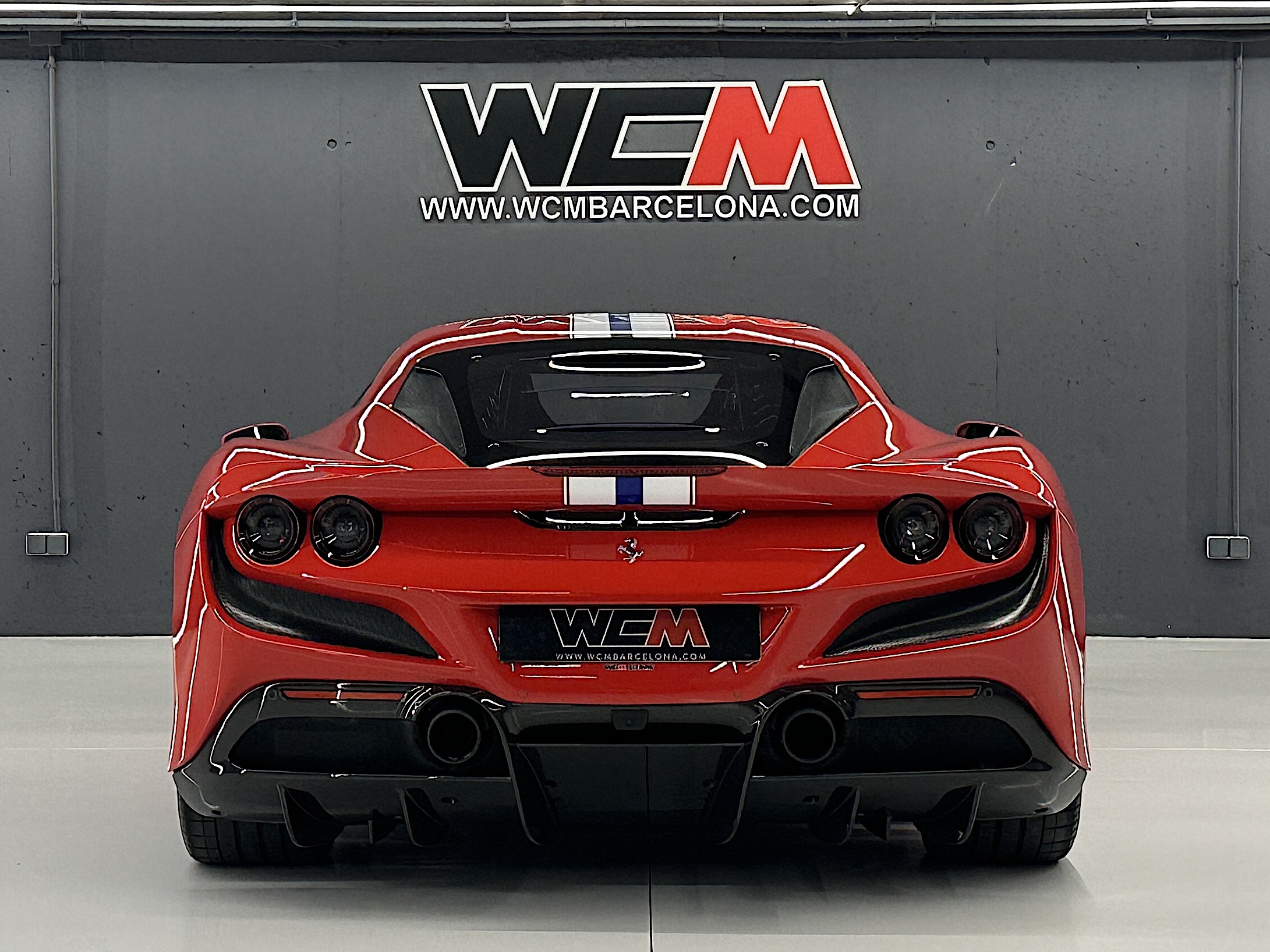 Ferrari F8 Tributo Full Carbon - WCM Barcelona
