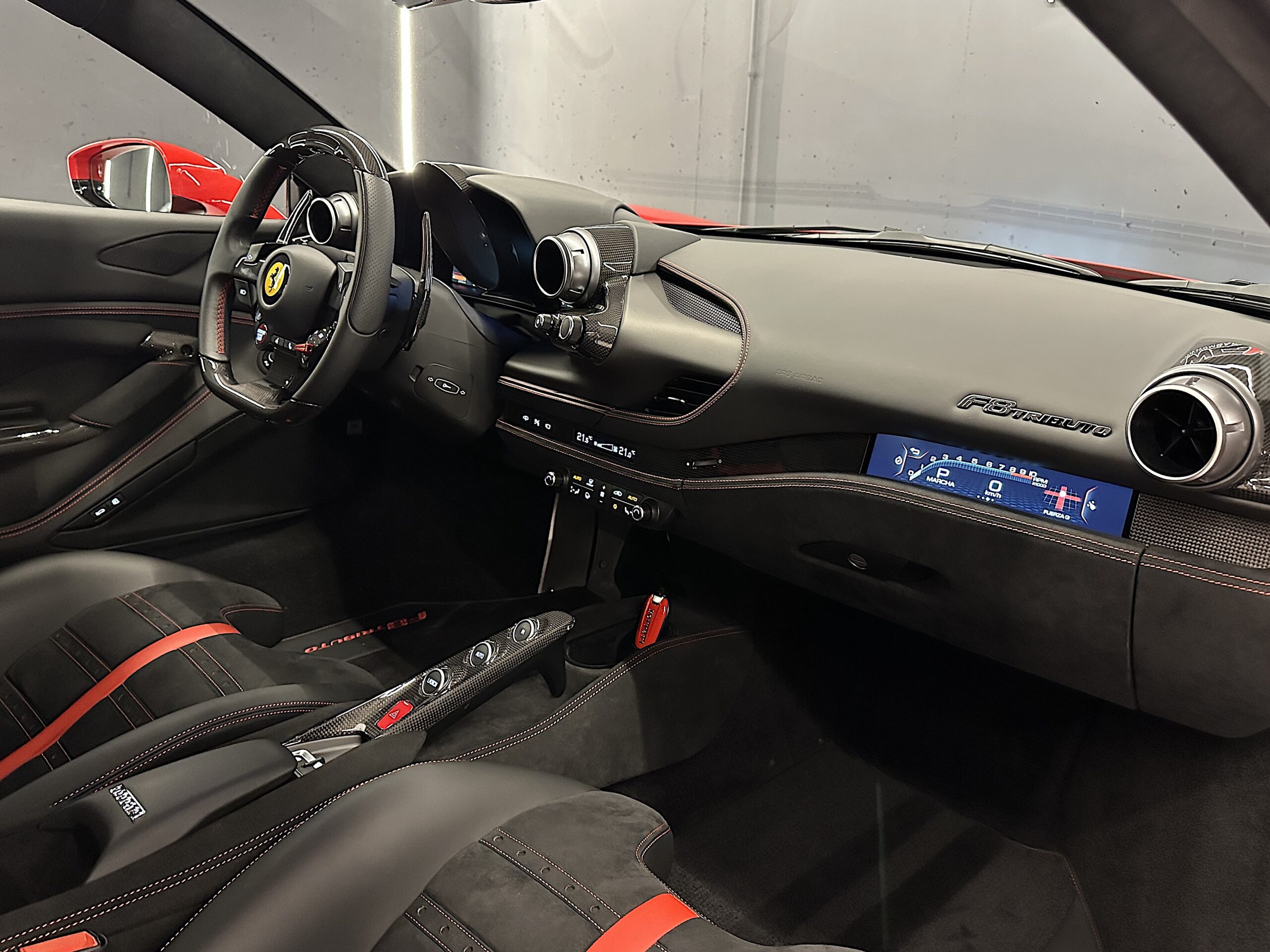 Ferrari F8 Tributo 2023 "4.000 Km - FULL CARBONO" - Imagen 12