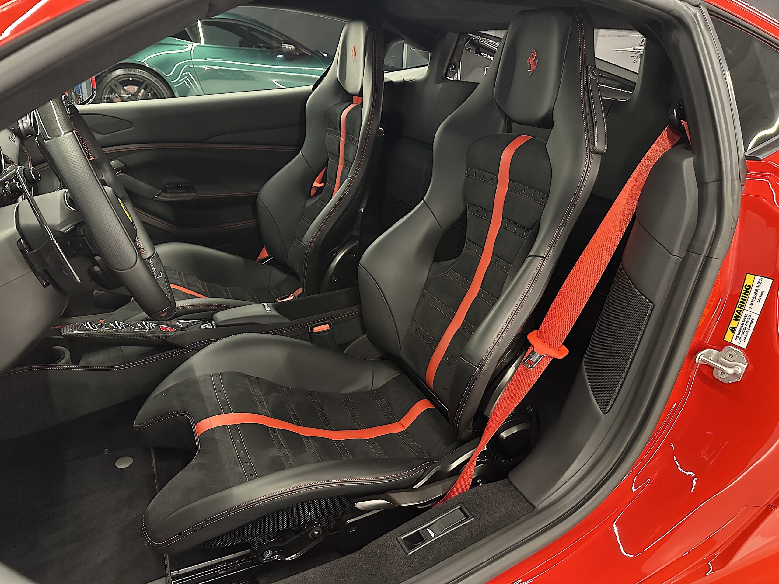 Ferrari F8 Tributo 2023 "4.000 Km - FULL CARBONO" - Imagen 13