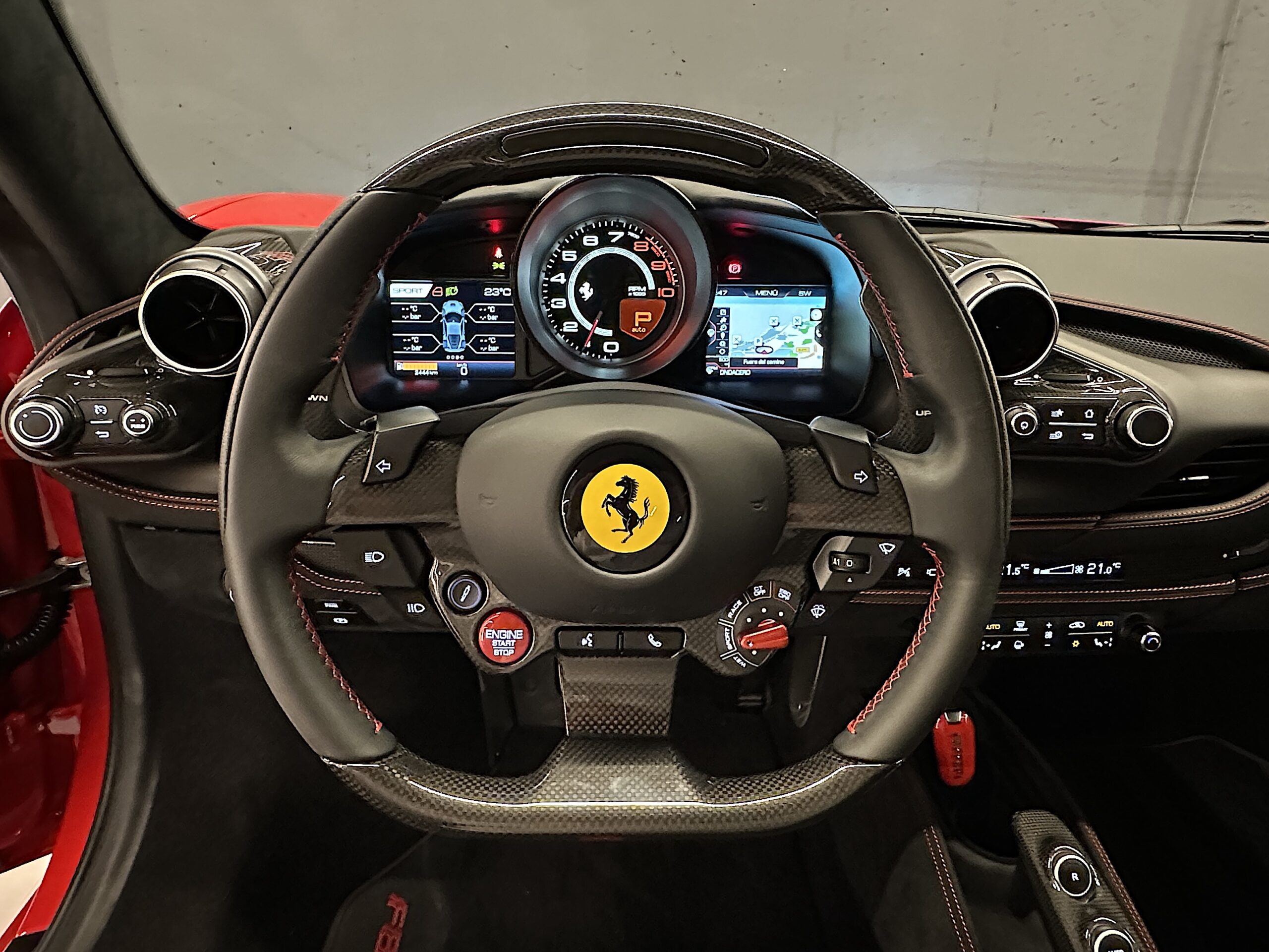 Ferrari F8 Tributo 2023 "4.000 Km - FULL CARBONO" - Imagen 14