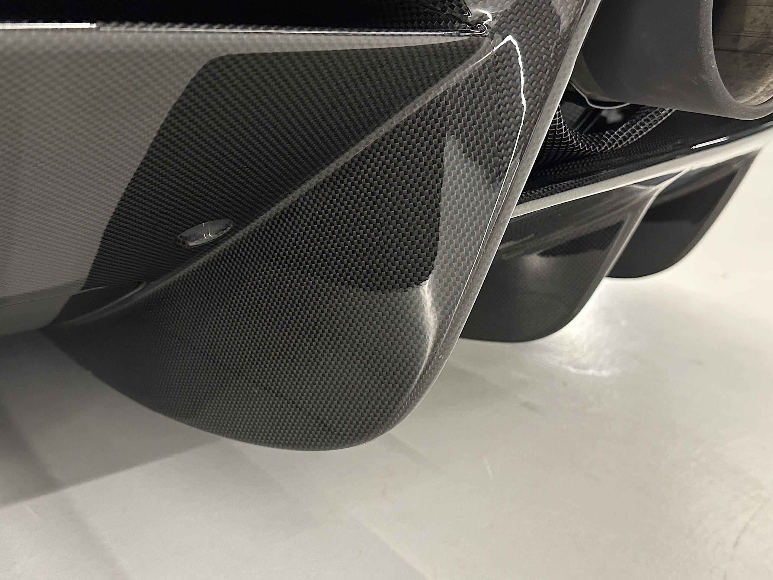 Ferrari F8 Tributo 2023 "4.000 Km - FULL CARBONO" - Imagen 31