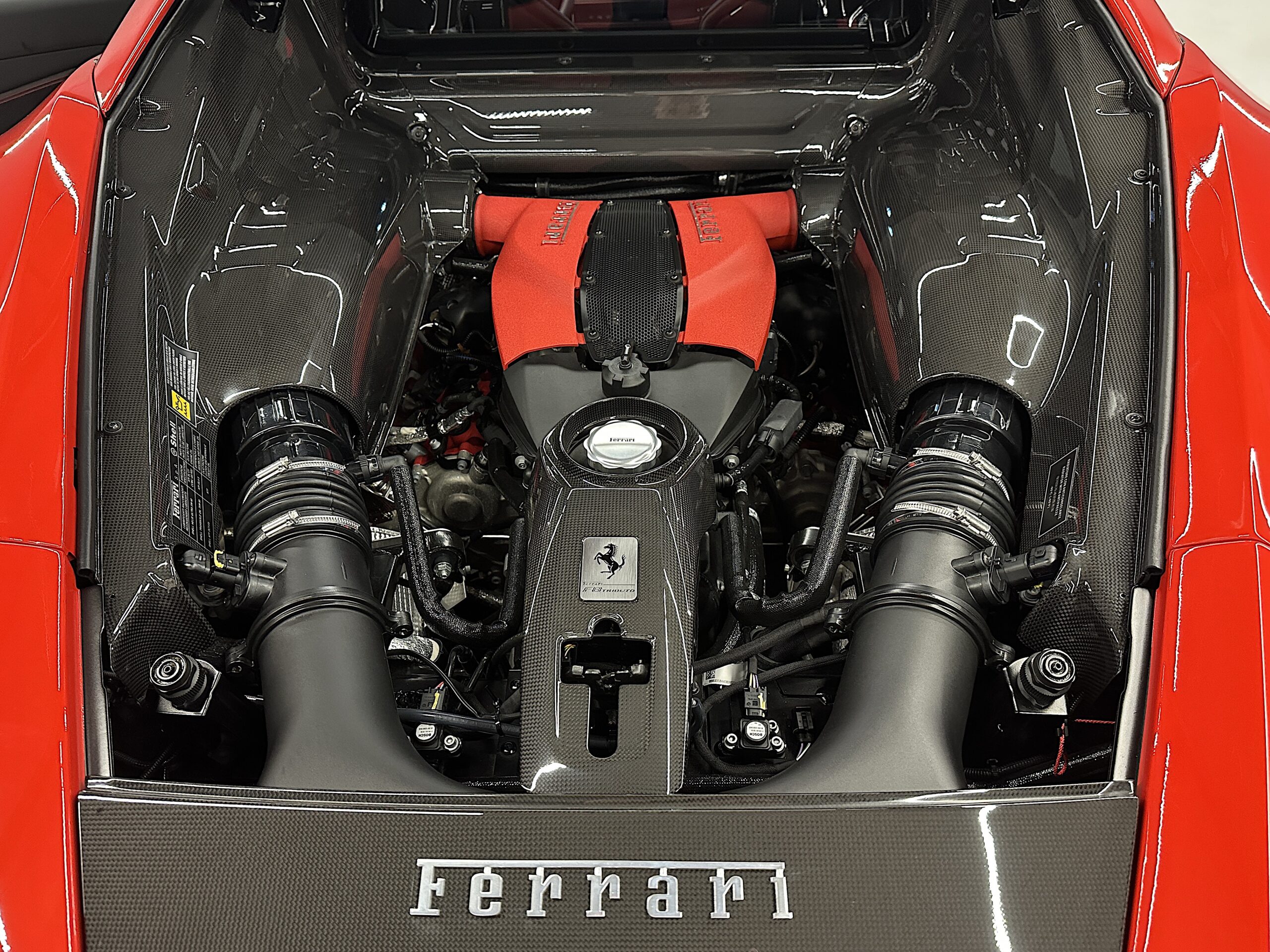Ferrari F8 Tributo 2023 "4.000 Km - FULL CARBONO" - Imagen 35