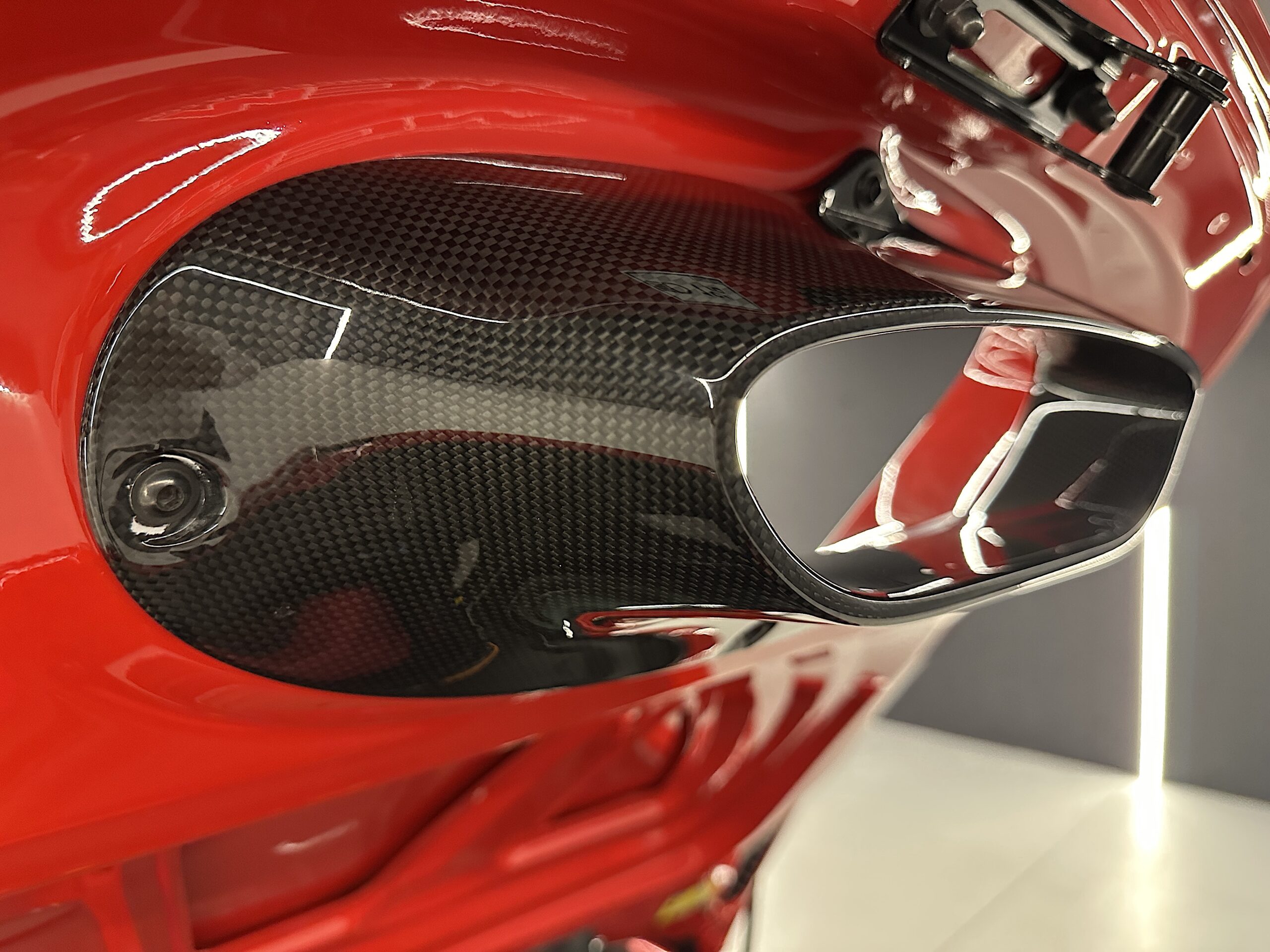 Ferrari F8 Tributo 2023 "4.000 Km - FULL CARBONO" - Imagen 40