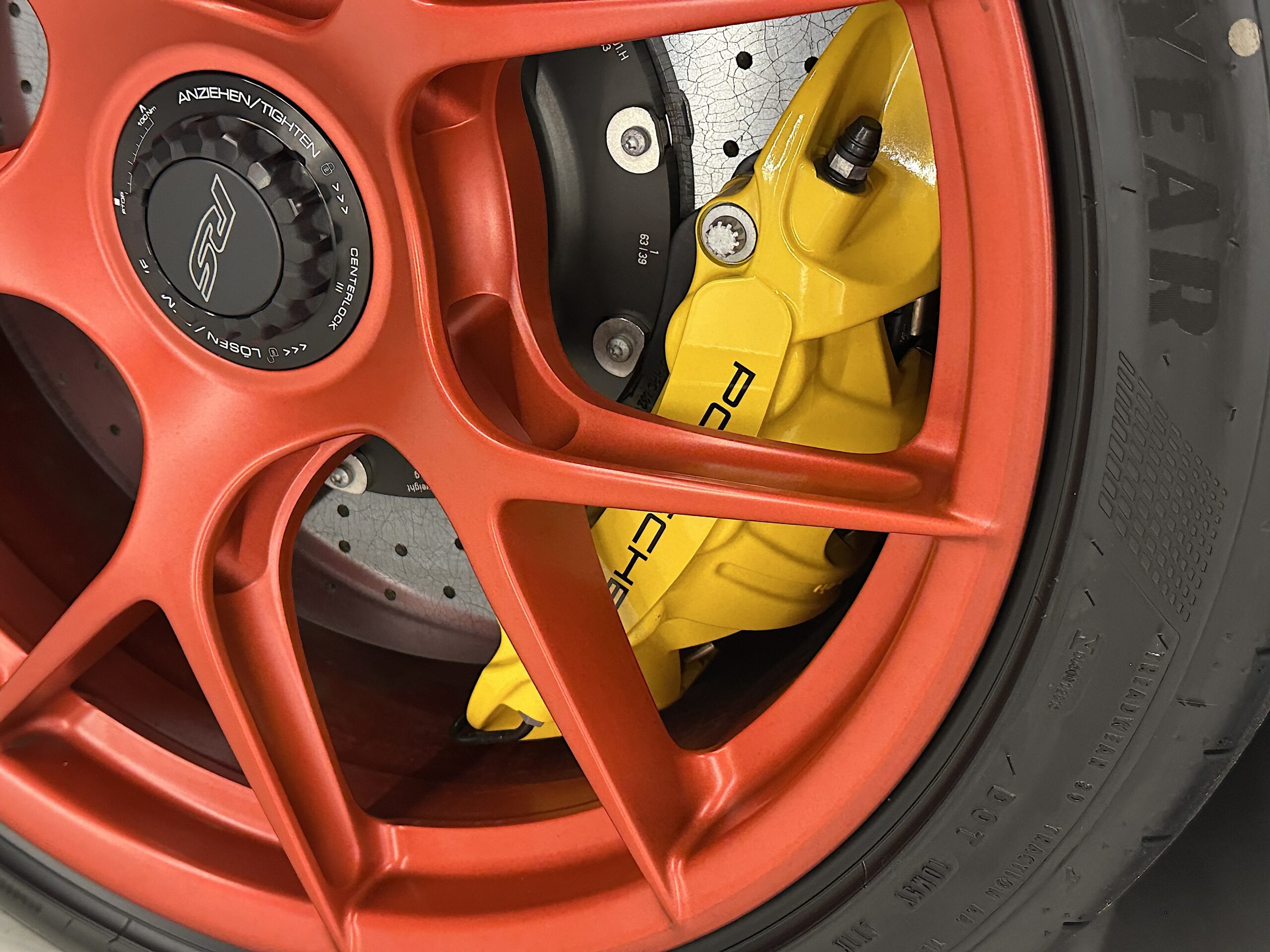 Porsche 992 GT3 RS 2025 "WEISSACH + FRENOS CERAMICOS" - Imagen 10