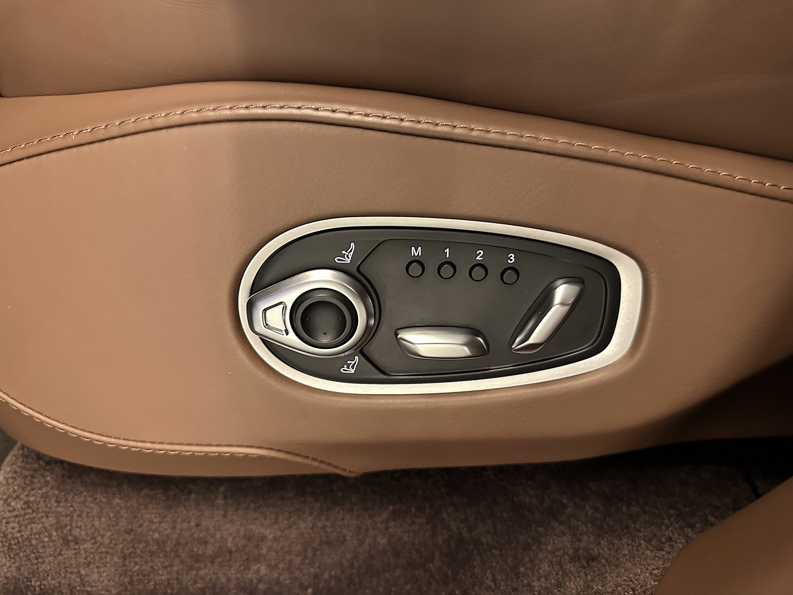 Aston Martin DBX707 2023 "IVA DEDUCIBLE" - Imagen 19