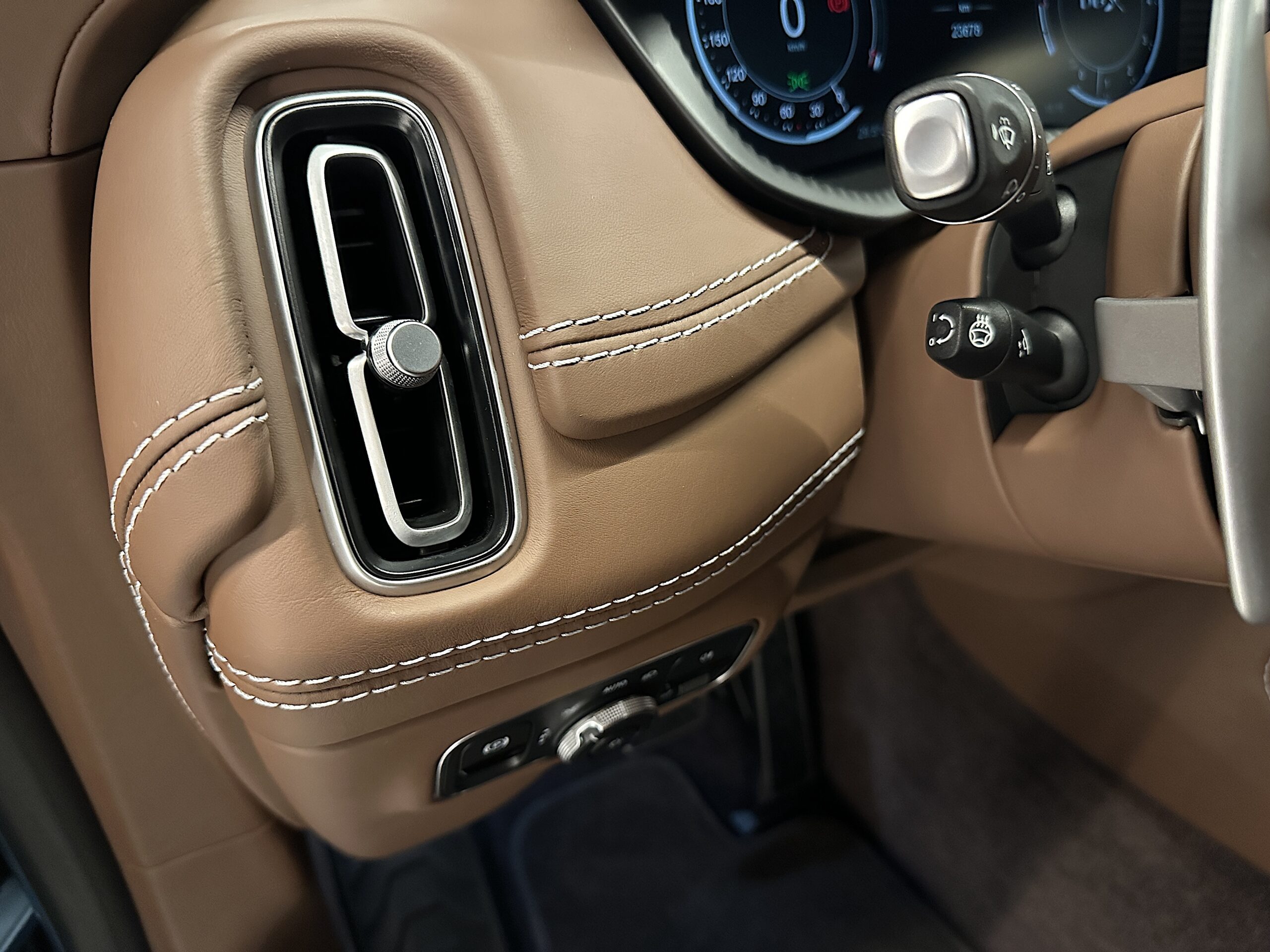 Aston Martin DBX707 2023 "IVA DEDUCIBLE" - Imagen 20