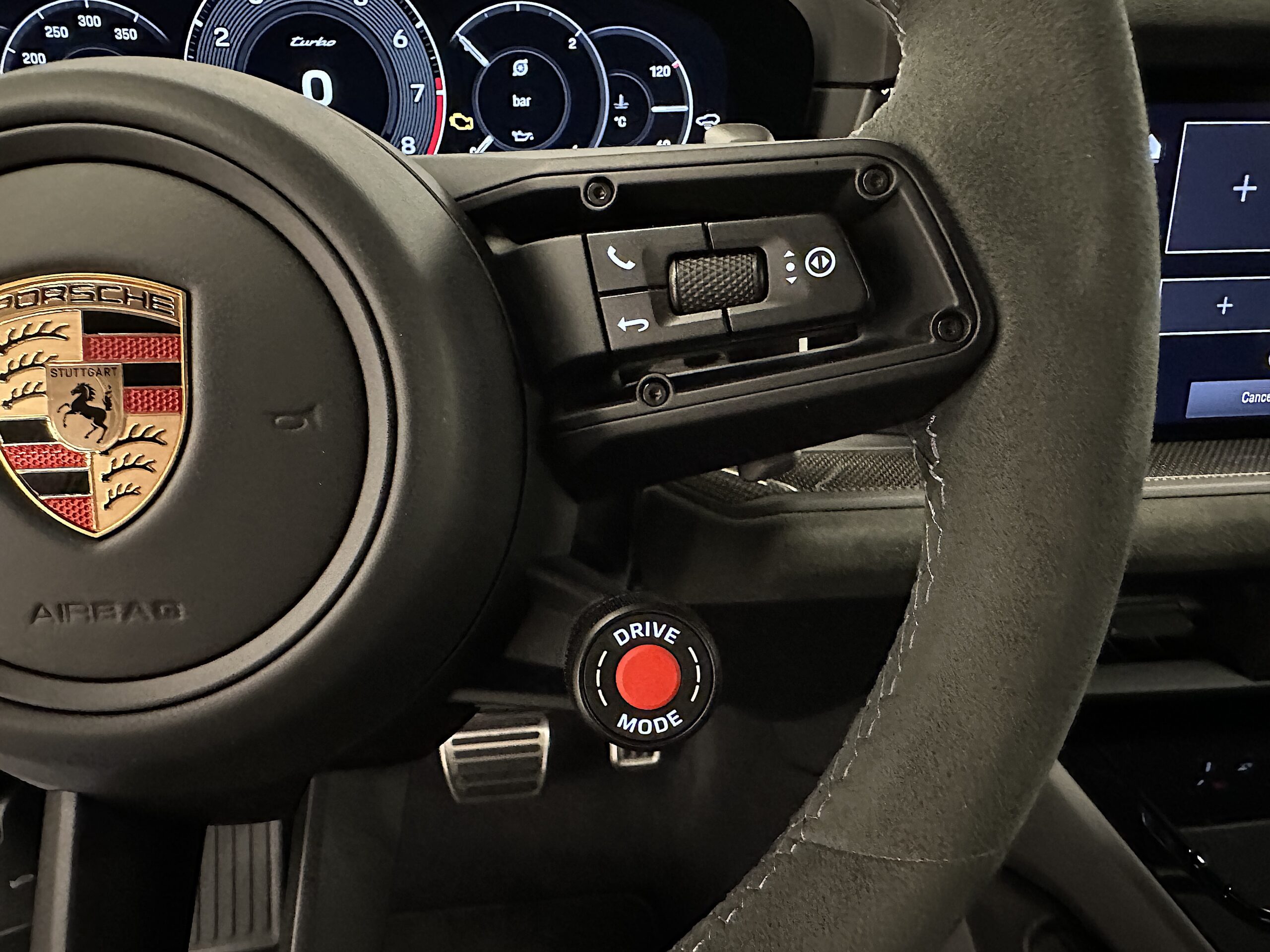 Porsche Cayenne Coupé Turbo E-Hybrid PACK GT 2025 - Imagen 26