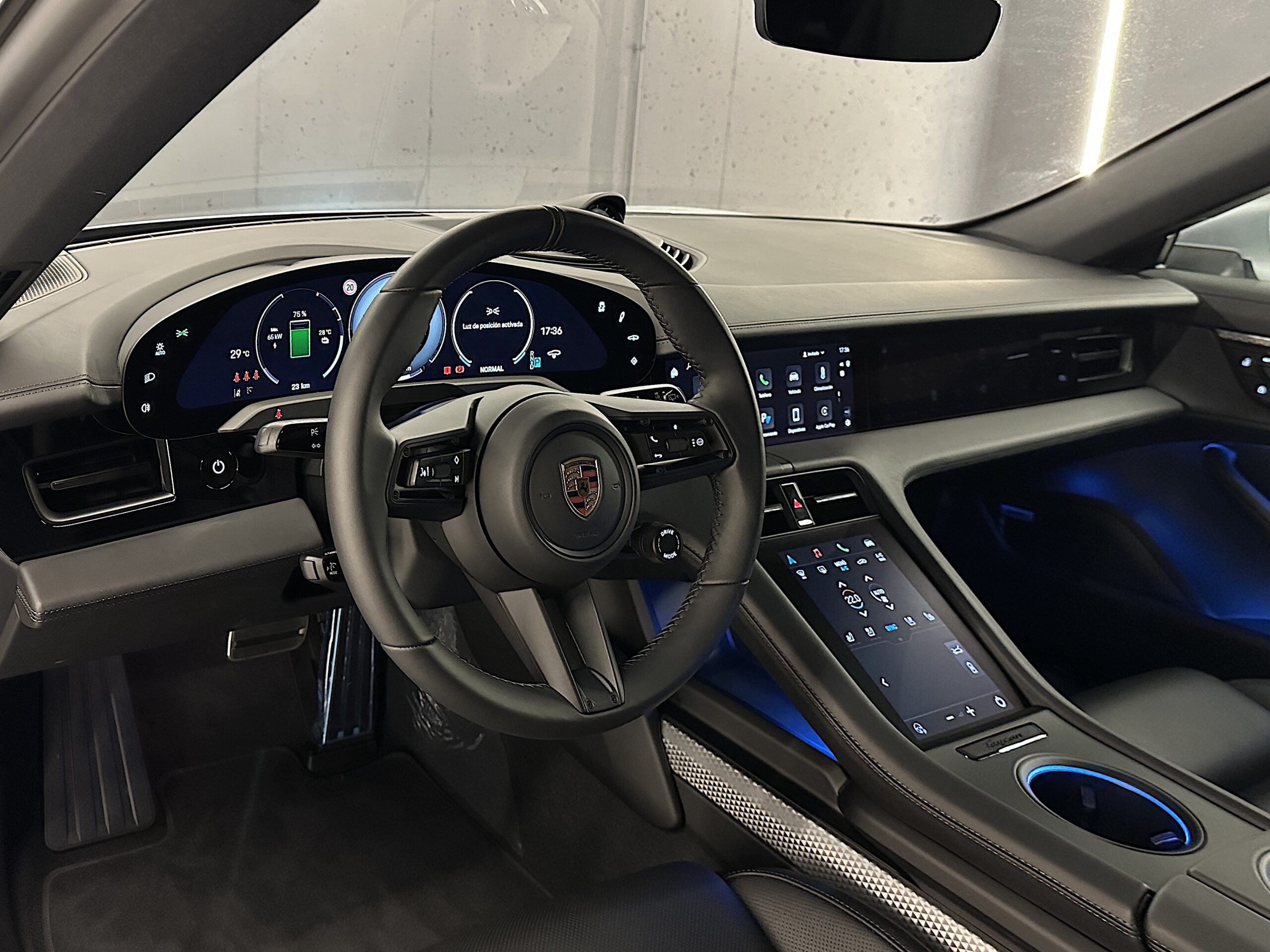 Porsche Taycan 4 Cross Turismo 2025 JII - "Nuevo a estrenar" - Imagen 9