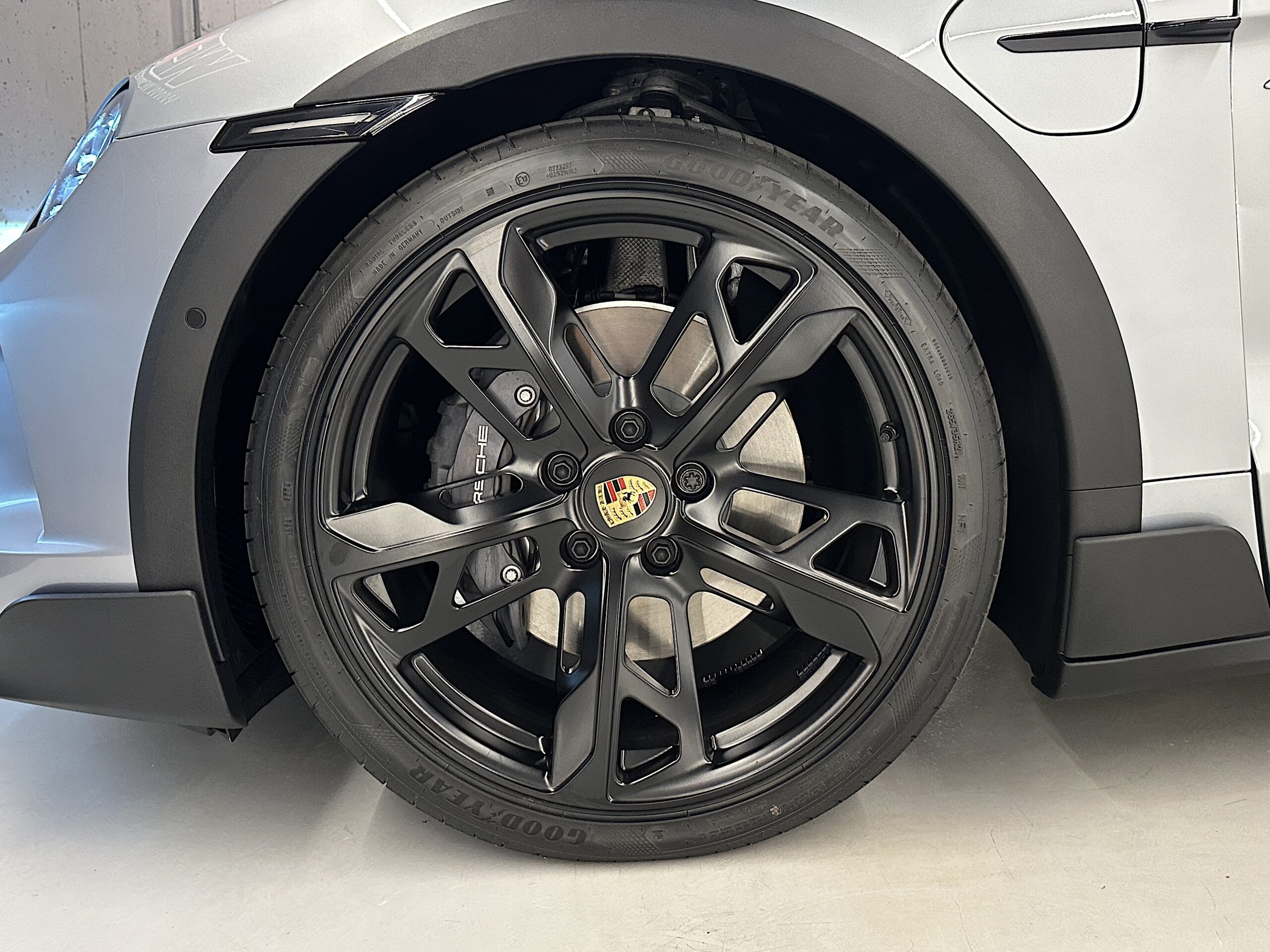 Porsche Taycan 4 Cross Turismo 2025 JII - "Nuevo a estrenar" - Imagen 23