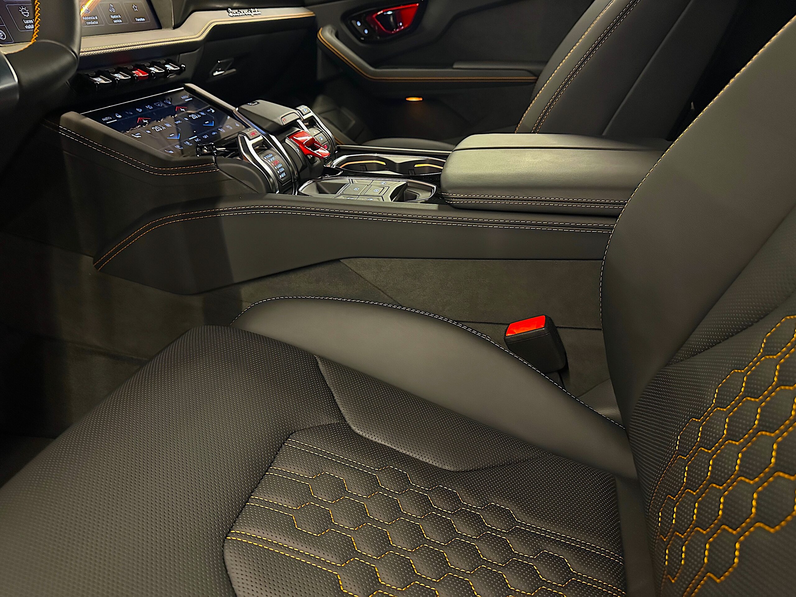 Lamborghini Urus SE 2025 "NACIONAL - A ESTRENAR" - Imagen 20