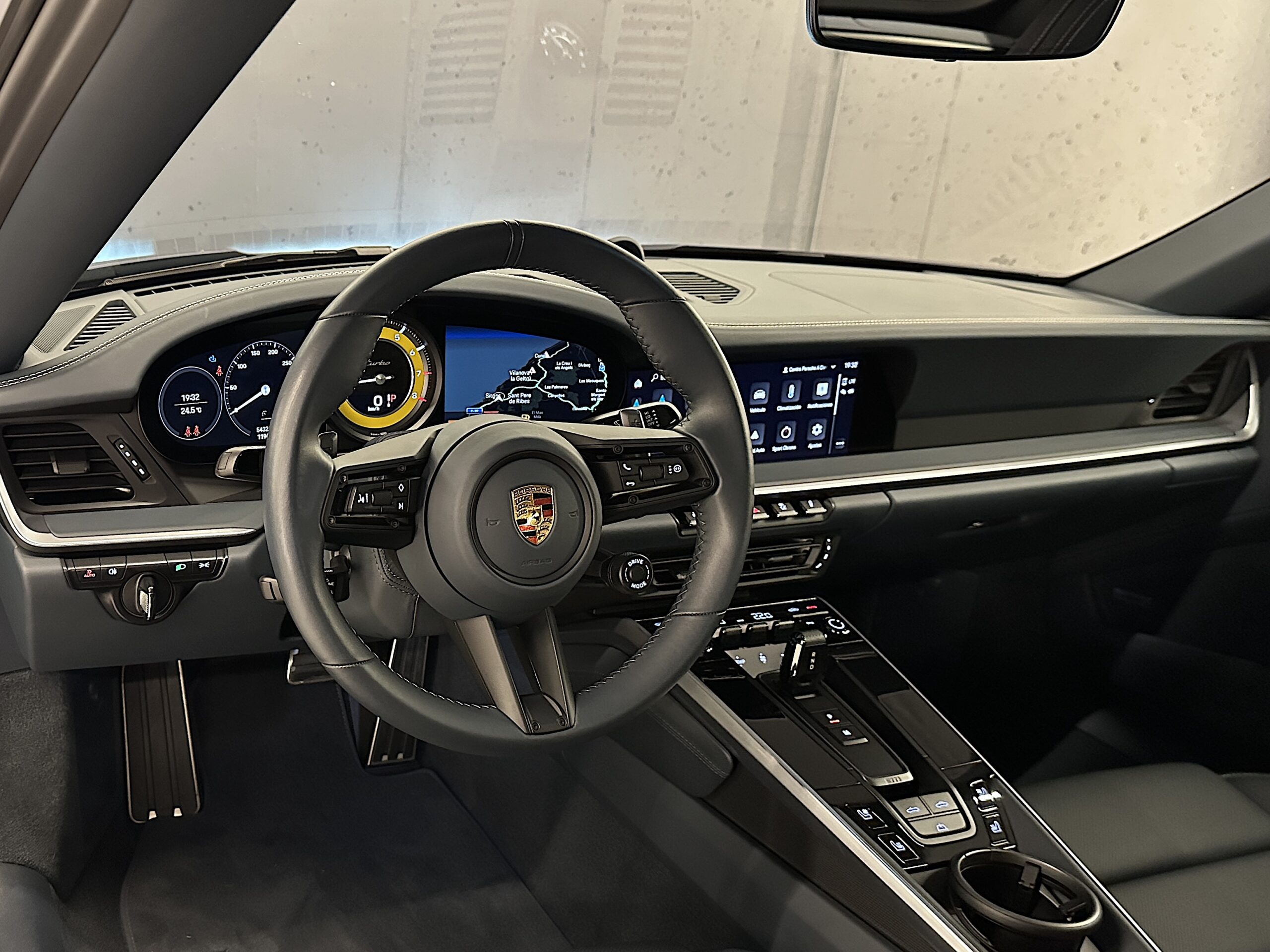 Porsche 992 Turbo Cabrio 2024 - Imagen 12