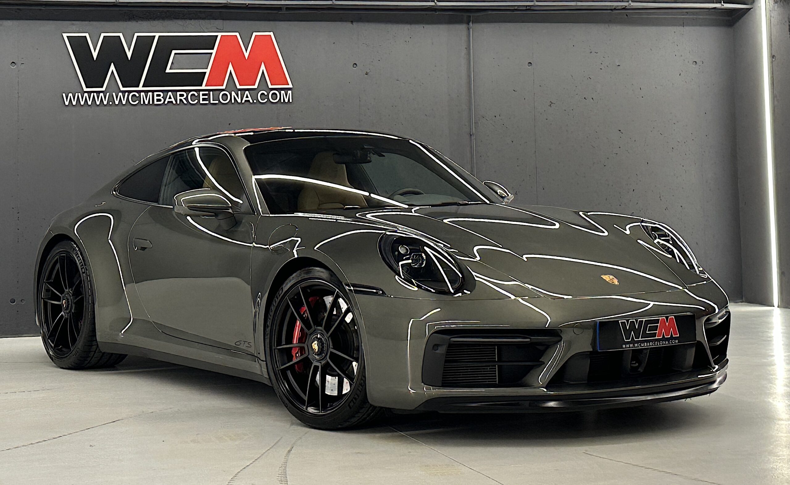 Porsche 992 C4 GTS 2023 - WCM Barcelona - Aventurine - Exclusive Manufaktur
