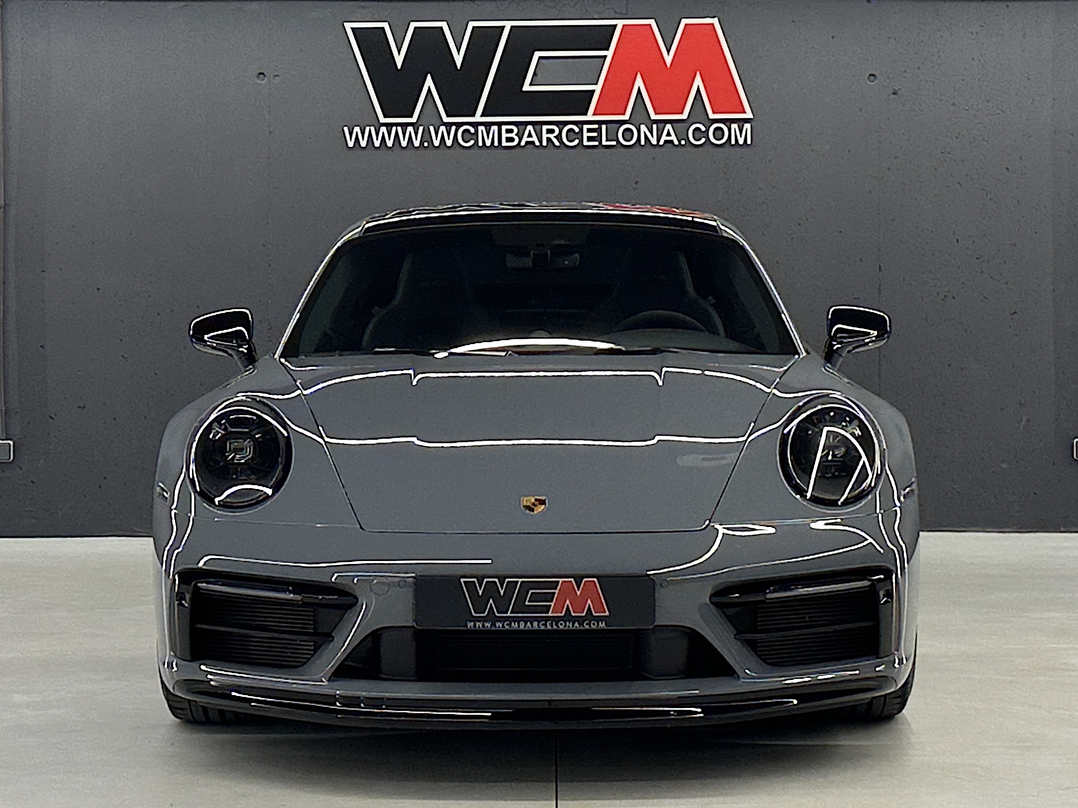 PORSCHE 992 C4 GTS - GRIS ARCTIC - WCM BARCELONA
