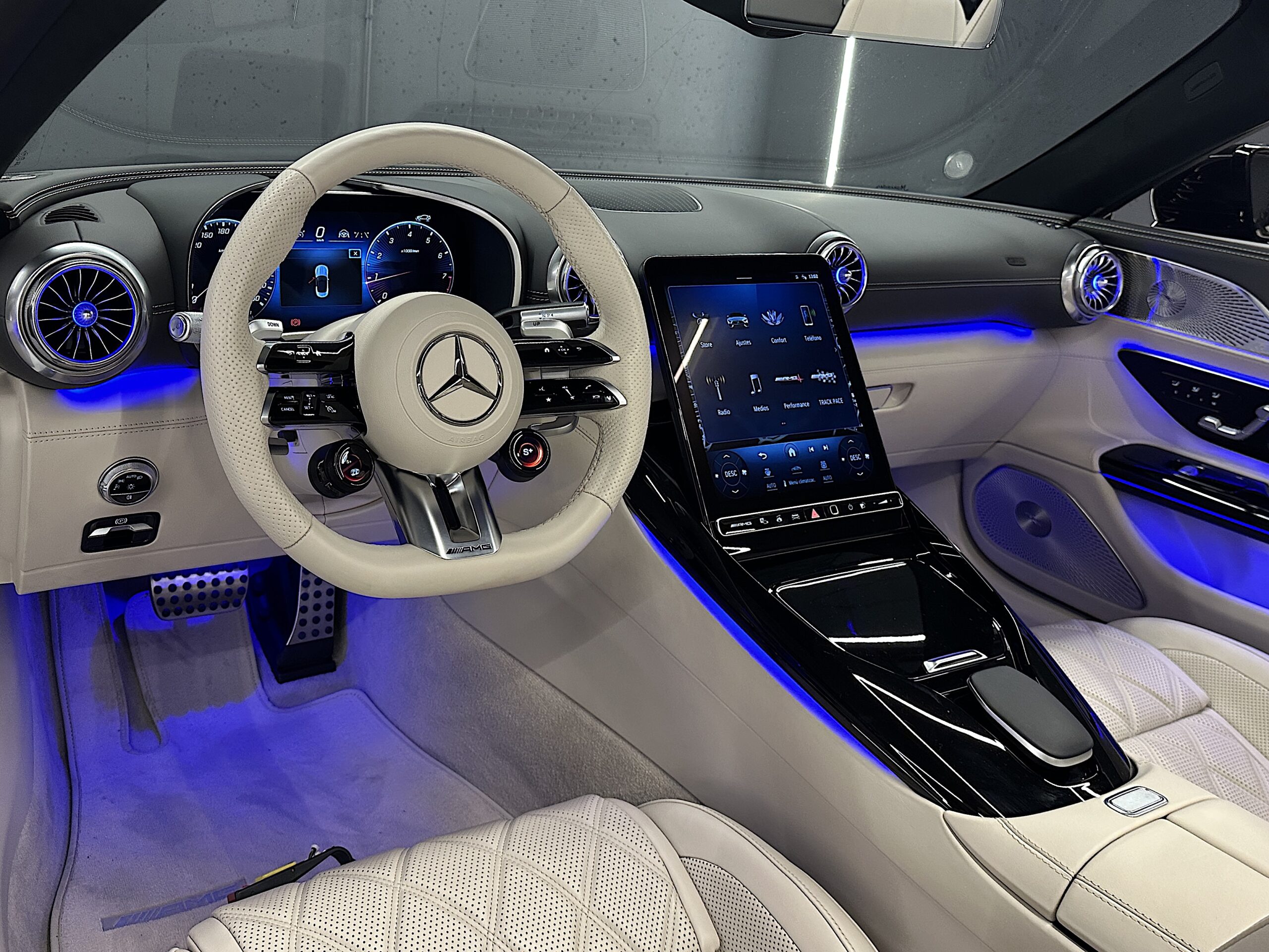 Mercedes SL 63 AMG 4MATIC+ 2023 "LIFT + BUCKETS + KIT AERODINAMICO" - Imagen 11