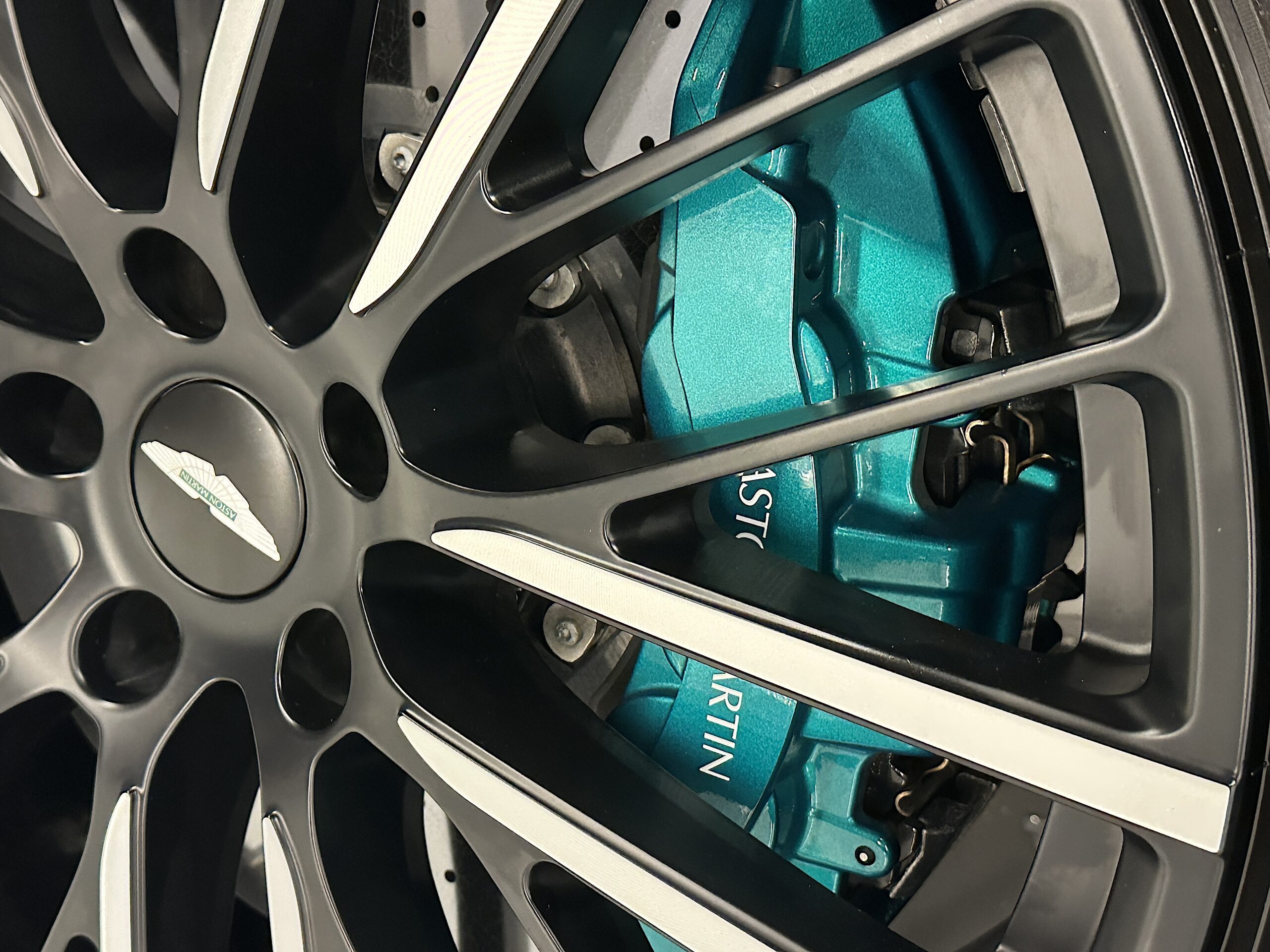 Aston Martin DBX707 2024 "AMR23" EDITION - Imagen 10