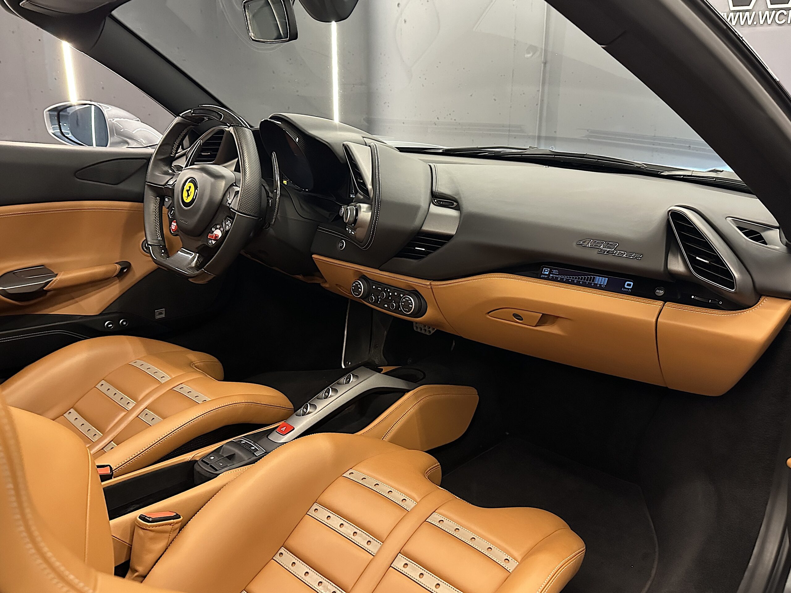 Ferrari 488 Spider - Imagen 10
