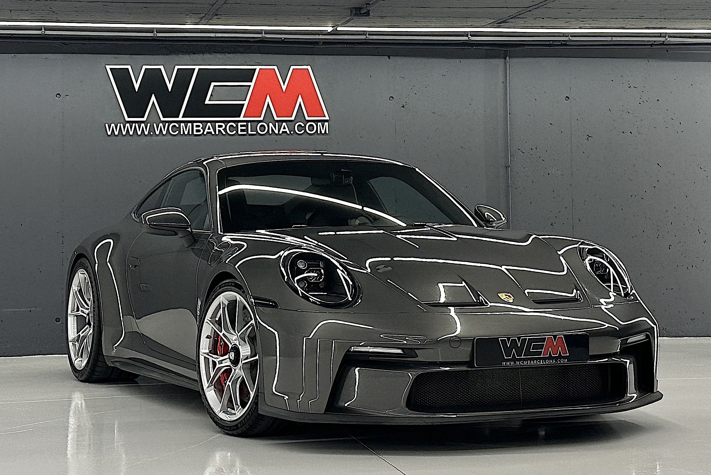 Porsche 992 GT3 touring - WCM Barcelona
