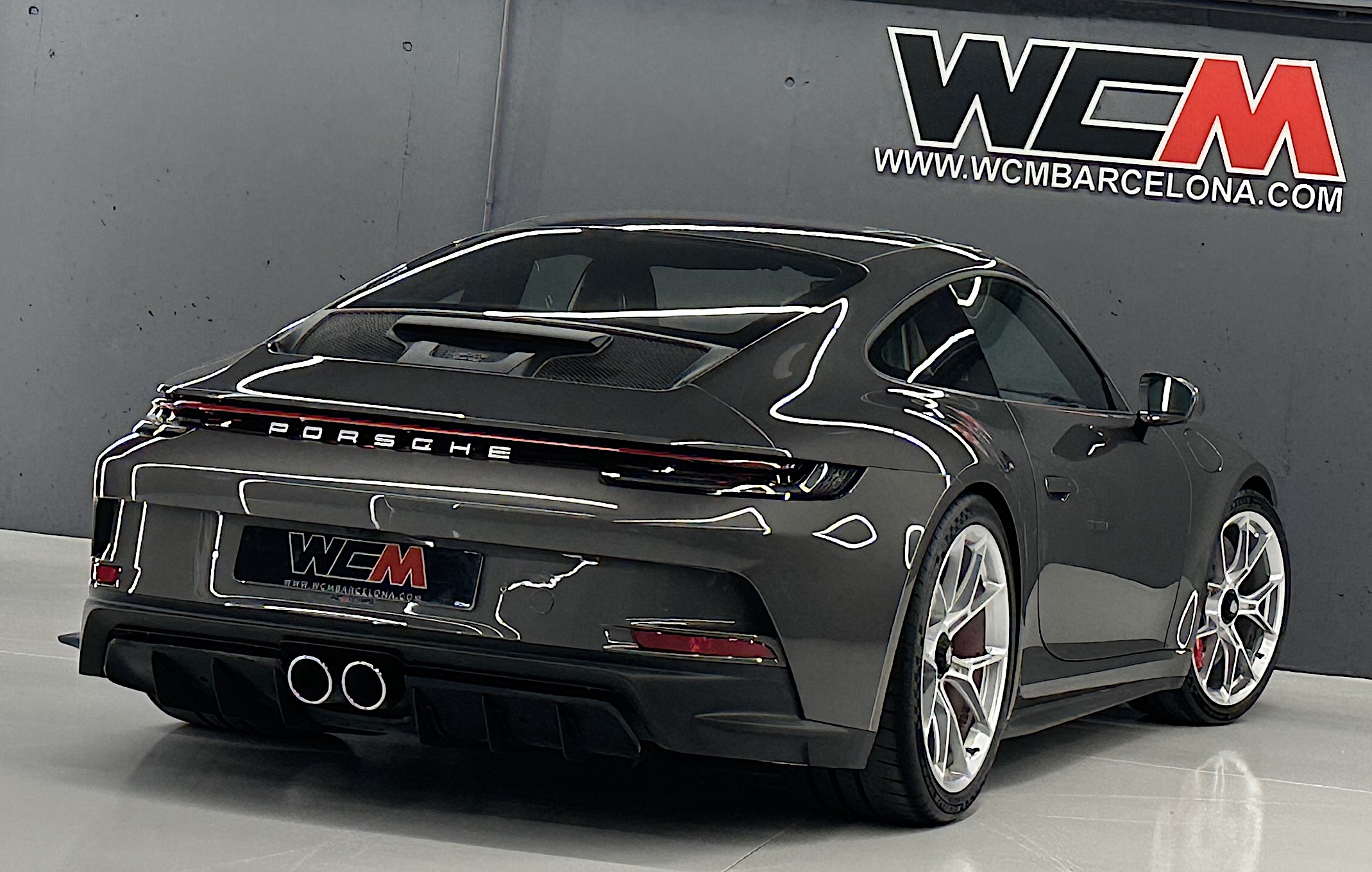 Porsche 992 GT3 touring - WCM Barcelona