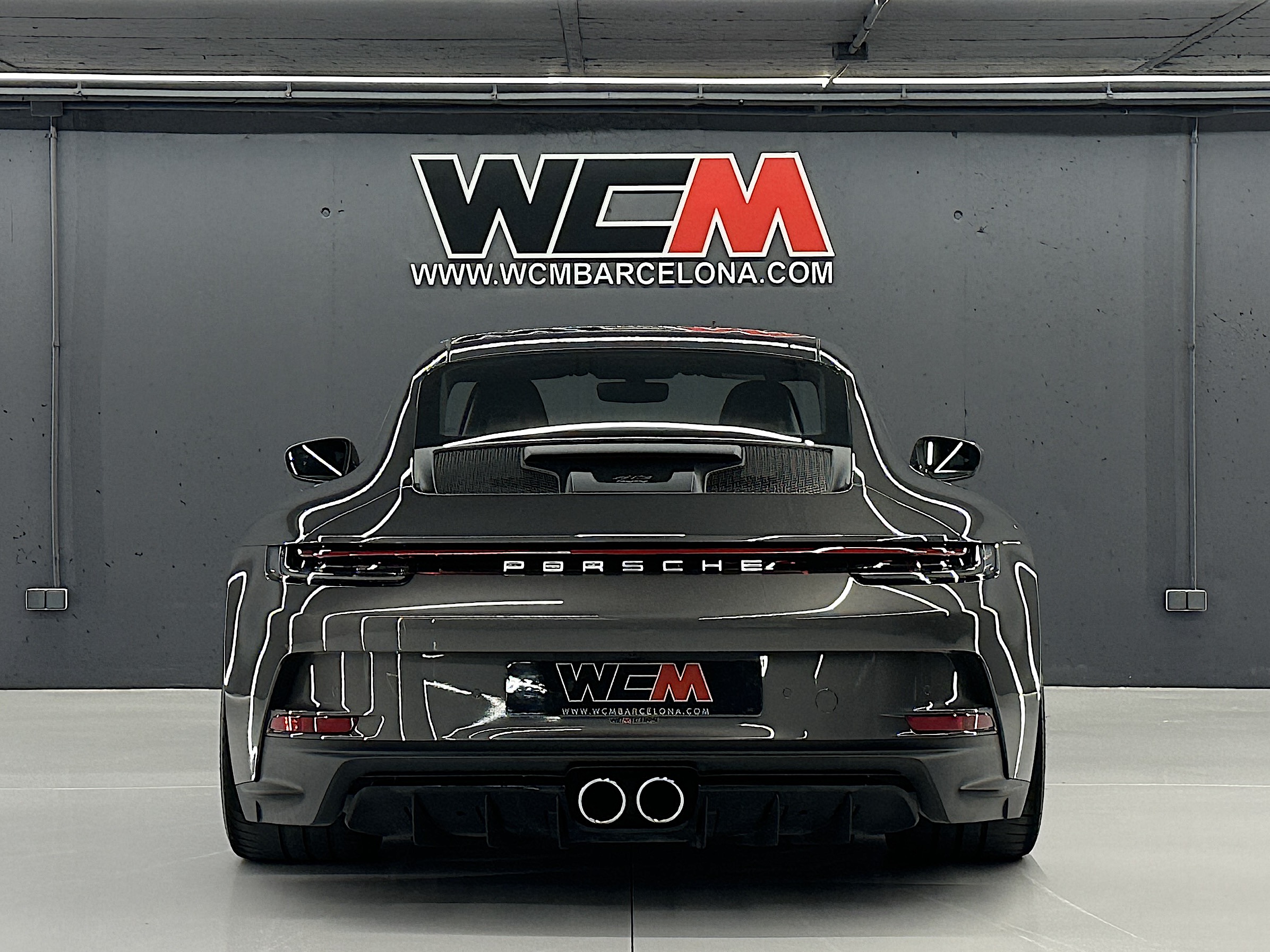 Porsche 992 GT3 touring - WCM Barcelona