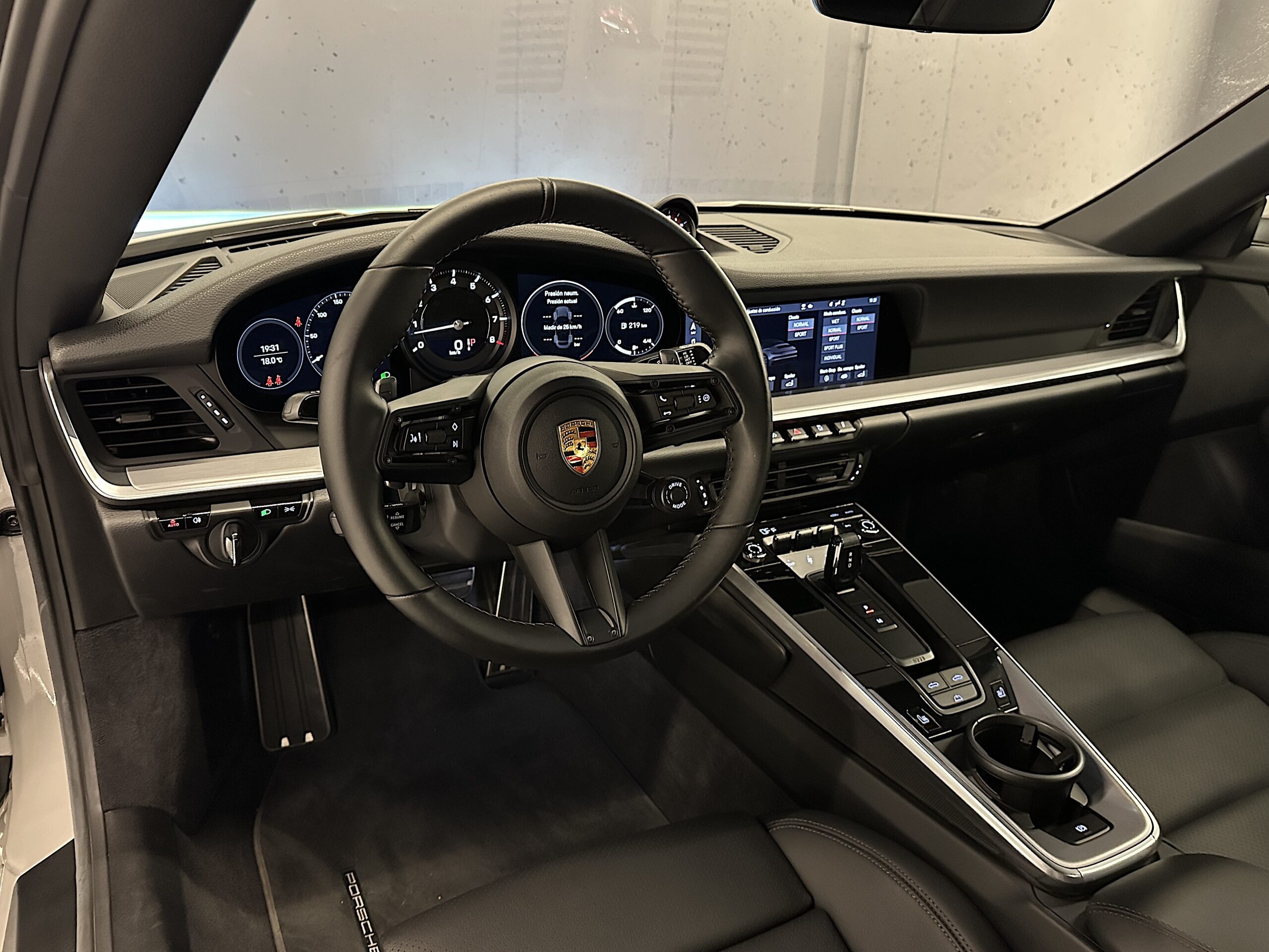 Porsche 992 C4S Cabrio "18.000 KM" - Imagen 10