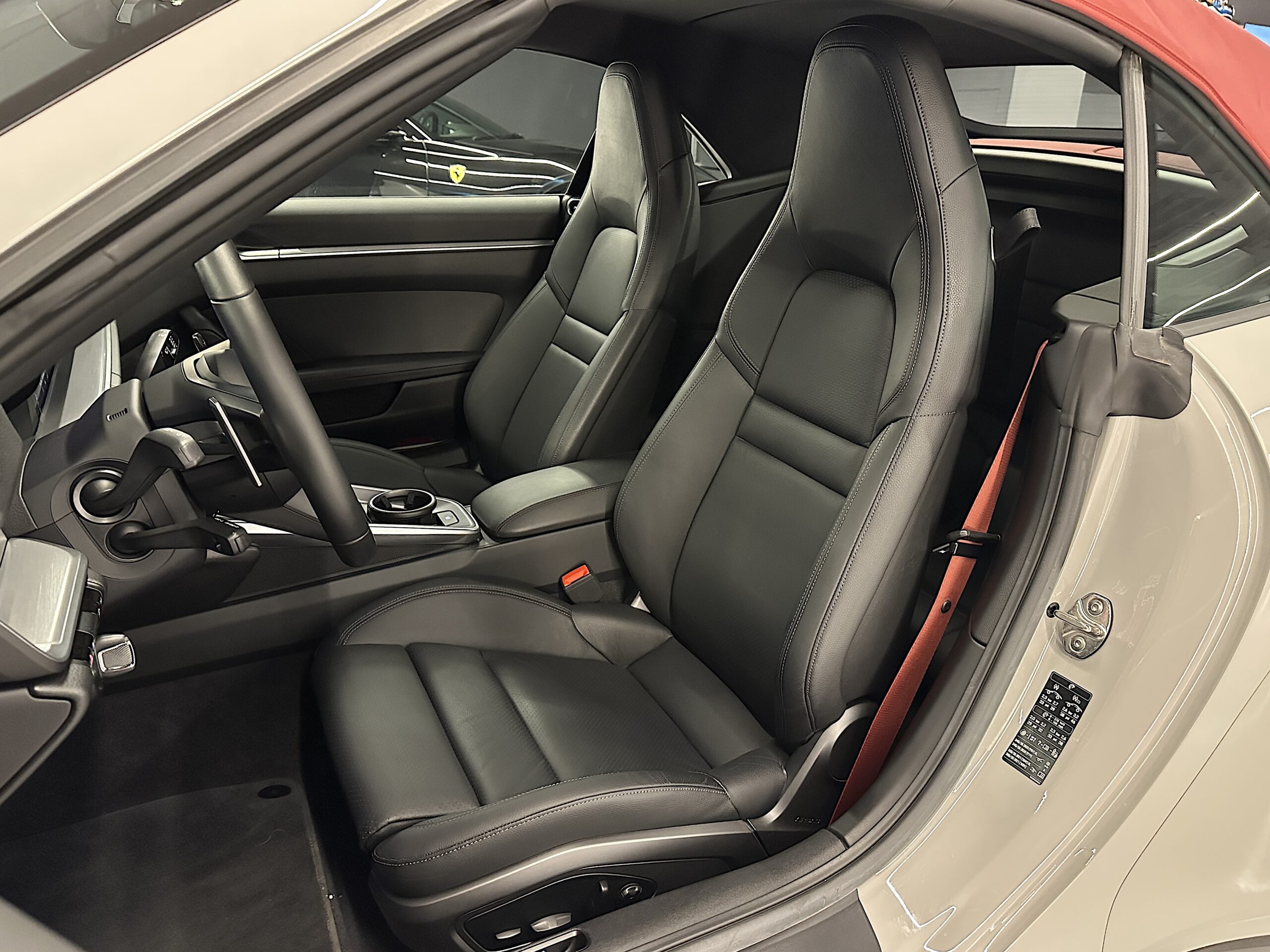 Porsche 992 C4S Cabrio "18.000 KM" - Imagen 12