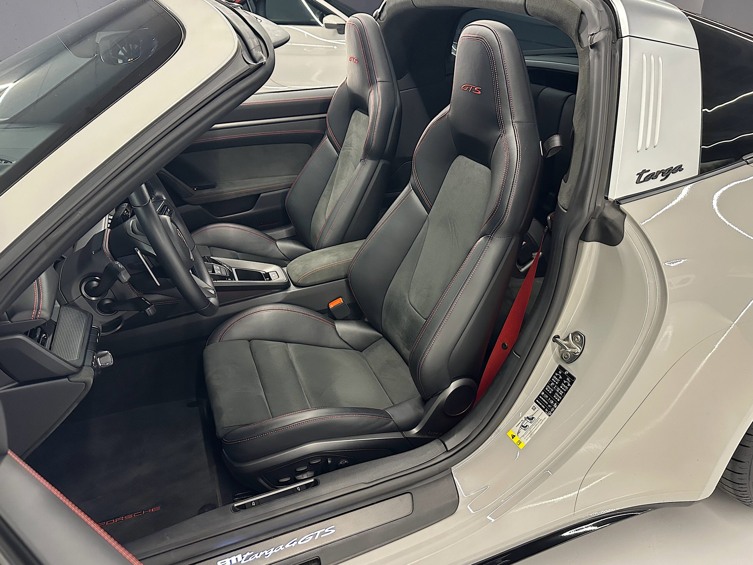 Porsche 992 Targa 4 GTS "FULL EXTRAS" - Imagen 14