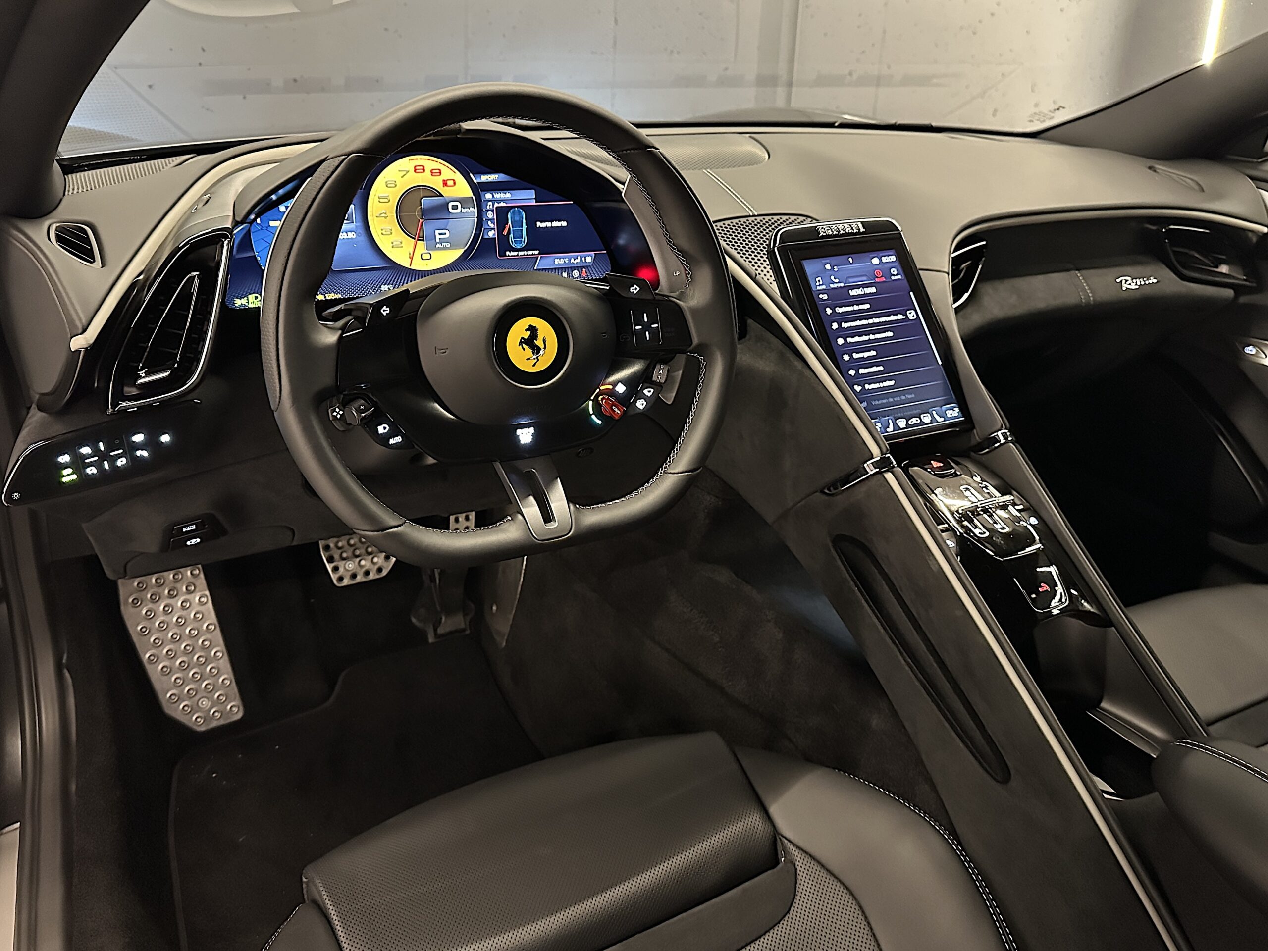 Ferrari Roma "12.000 KM" - Imagen 11