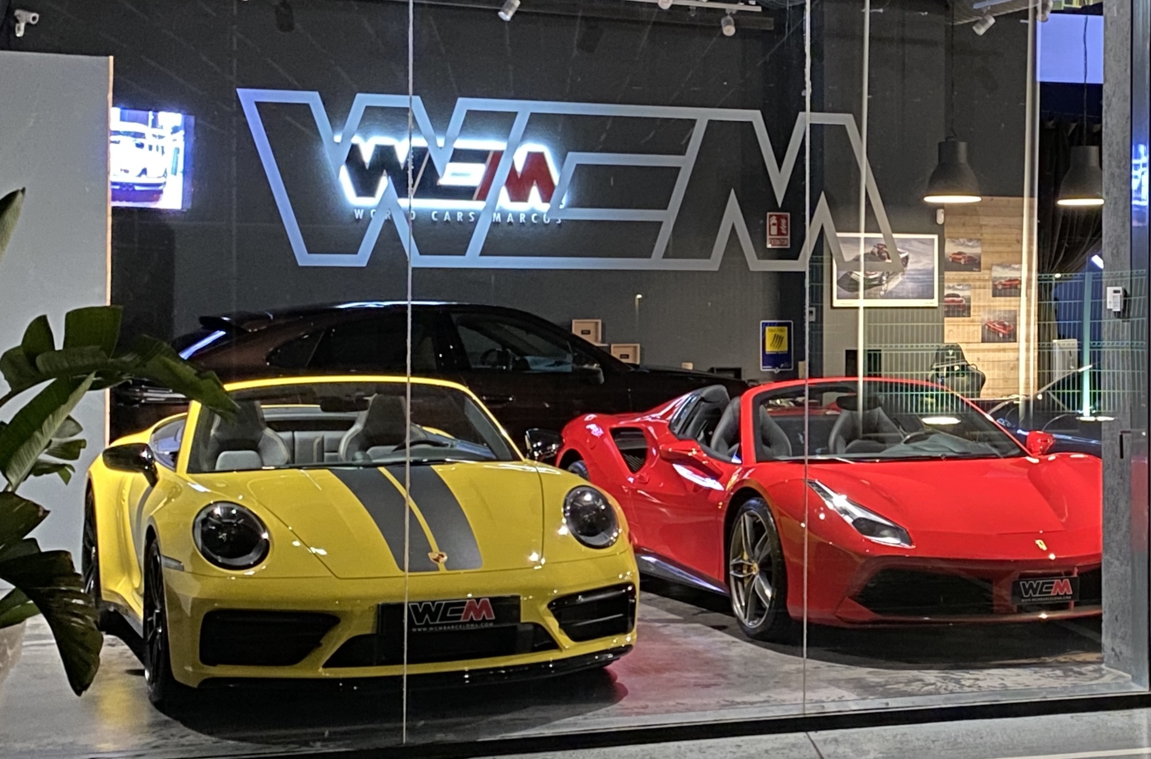 WCM Barcelona concesionario Ferrari Porsche en Barcelona